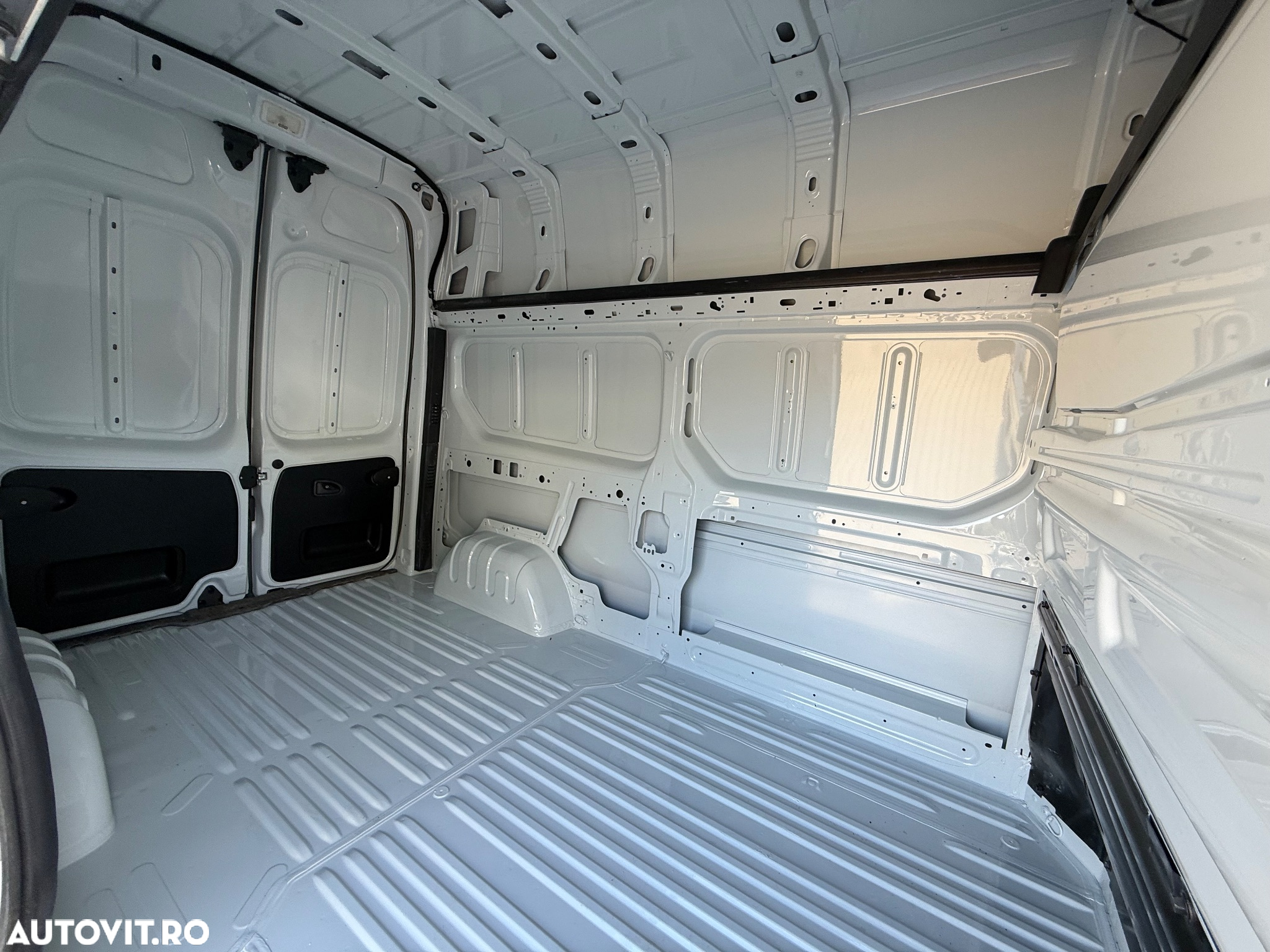 Renault Trafic - 22