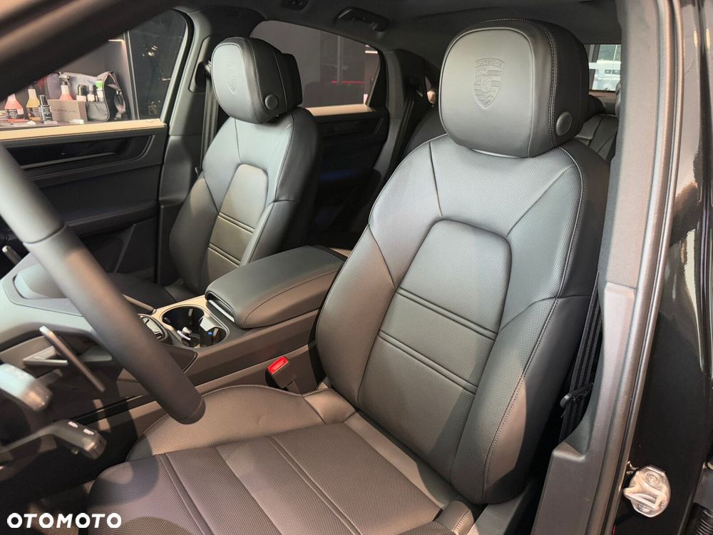 Porsche Cayenne - 14