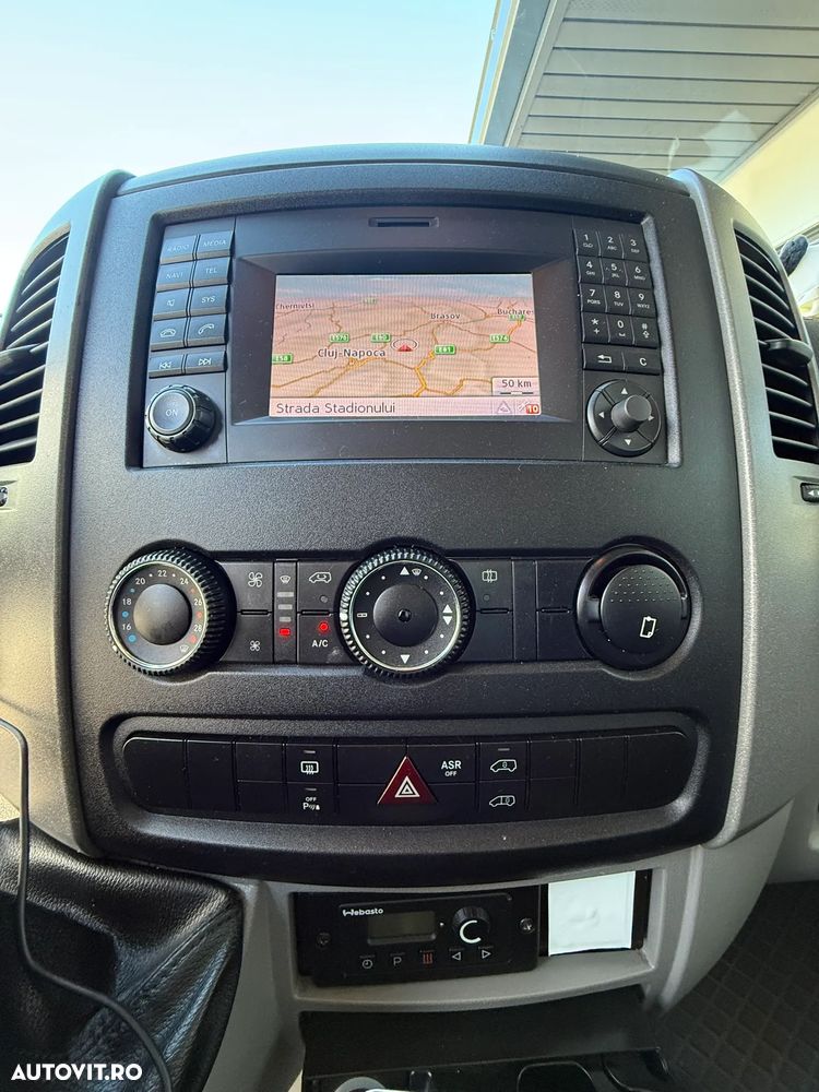 Mercedes-Benz Sprinter - 11