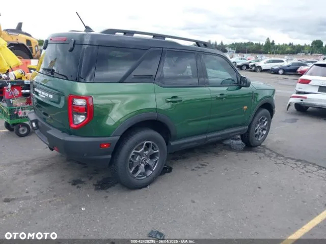Ford Bronco - 5