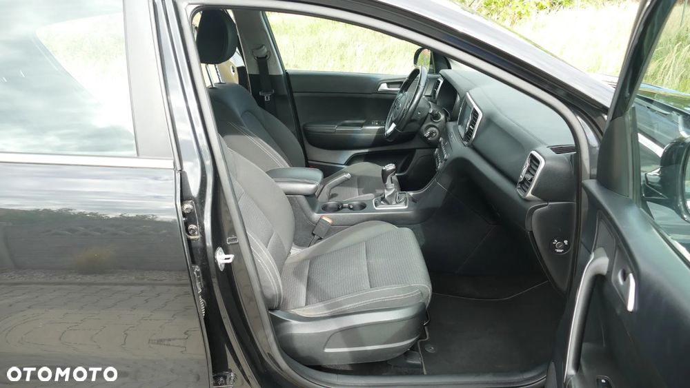 Kia Sportage 1.6 T-GDI 2WD Vision - 12