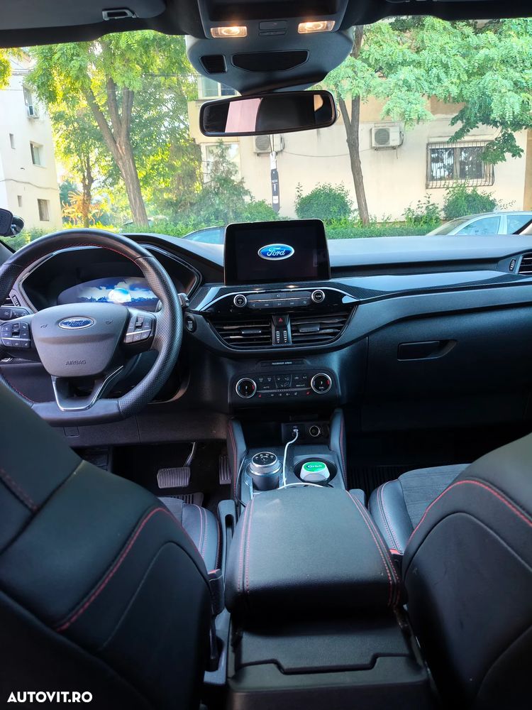 FORD Kuga 2023 — imagine 6