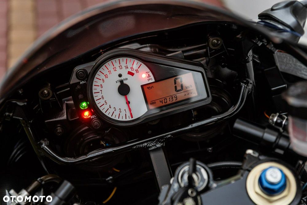 Suzuki GSX-R - 9