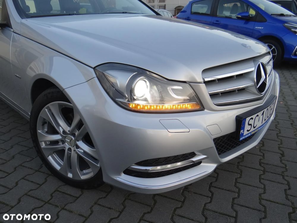 Mercedes-Benz Klasa C 180 CGI BlueEff Avantgarde - 6