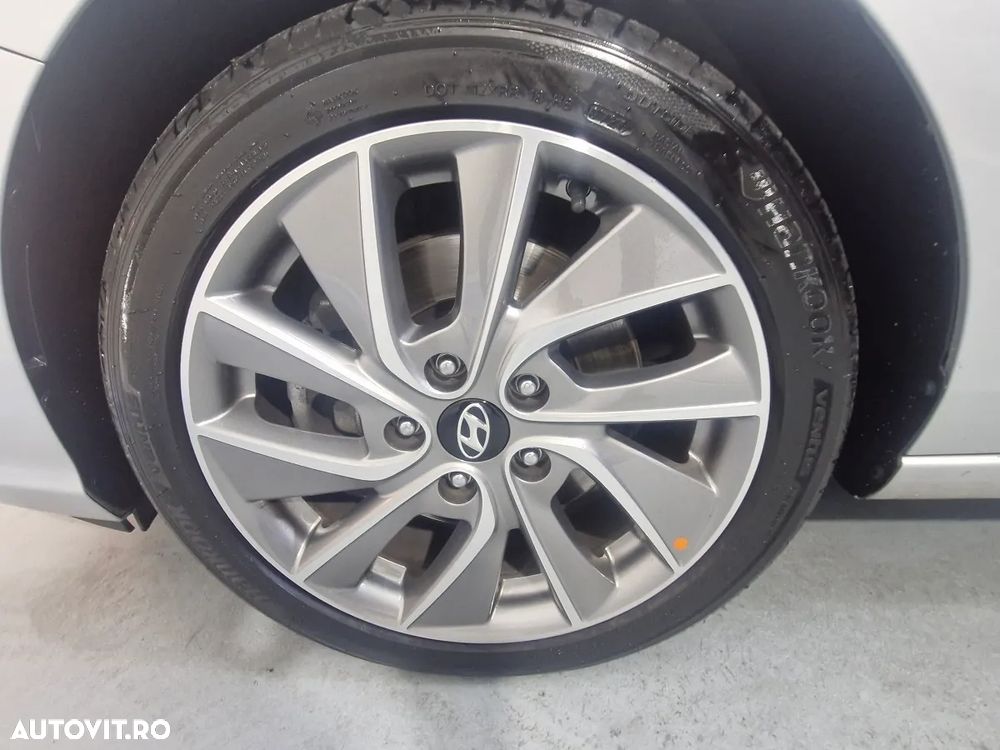 Hyundai i30 - 23