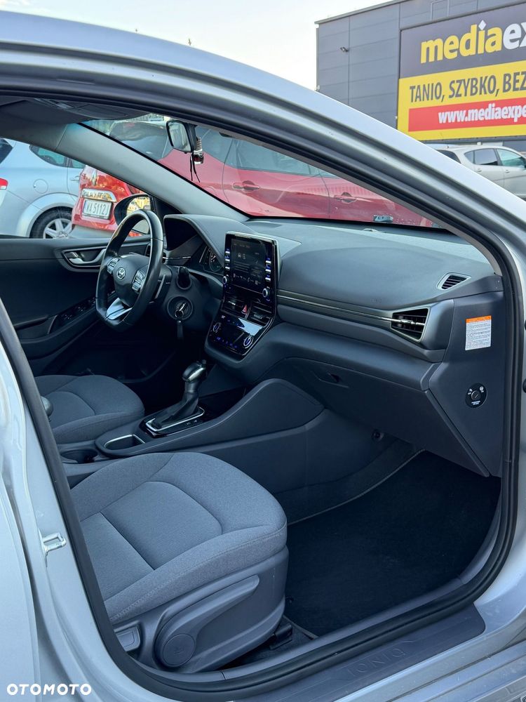 Hyundai IONIQ 1.6 GDI Premium - 6