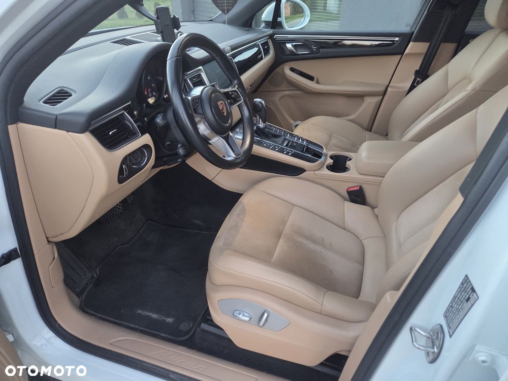 Porsche Macan Standard - 18