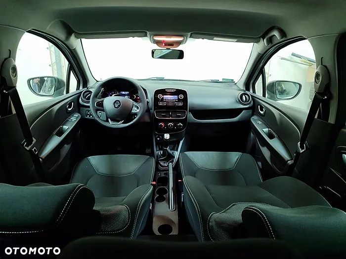 Renault Clio - 41