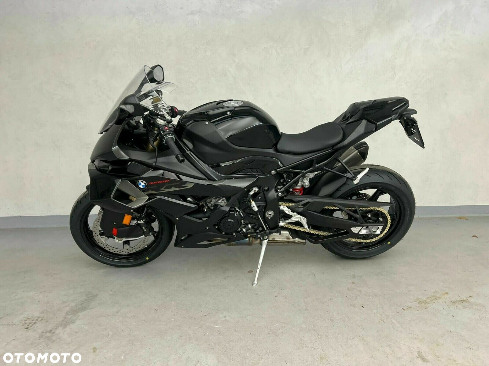 BMW S - 5