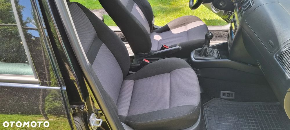 Volkswagen Golf 1.9 TDI - 10
