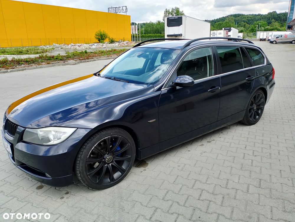 BMW Seria 3 325i - 1