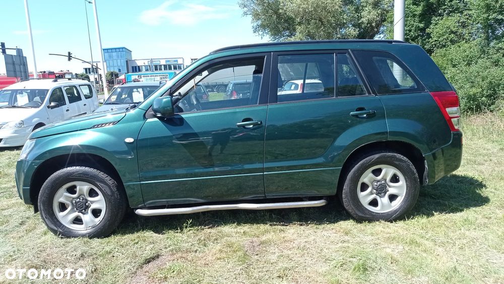 Suzuki Grand Vitara 2.0 Comfort - 22
