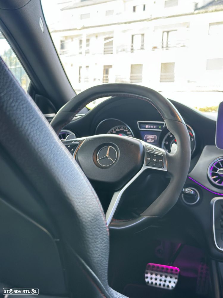 Mercedes-Benz CLA 45 AMG 4Matic 7G-DCT - 18