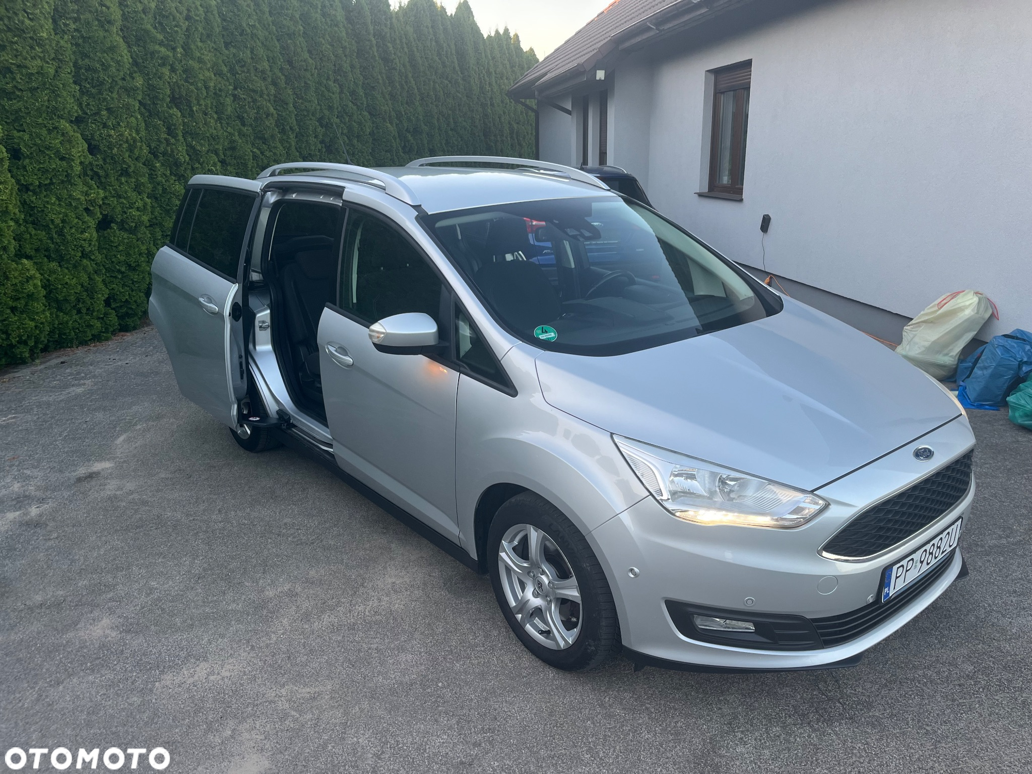 Ford Grand C-MAX 1.5 EcoBoost Start-Stopp-System Titanium - 9