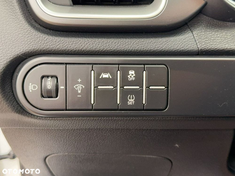Kia Ceed - 25