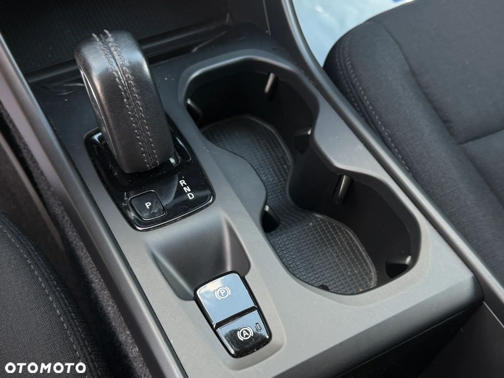 Volvo XC 40 T3 Momentum - 23