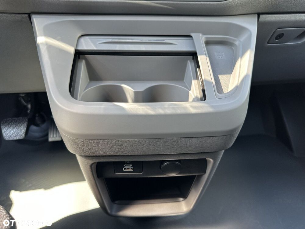 Volkswagen Transporter - 31