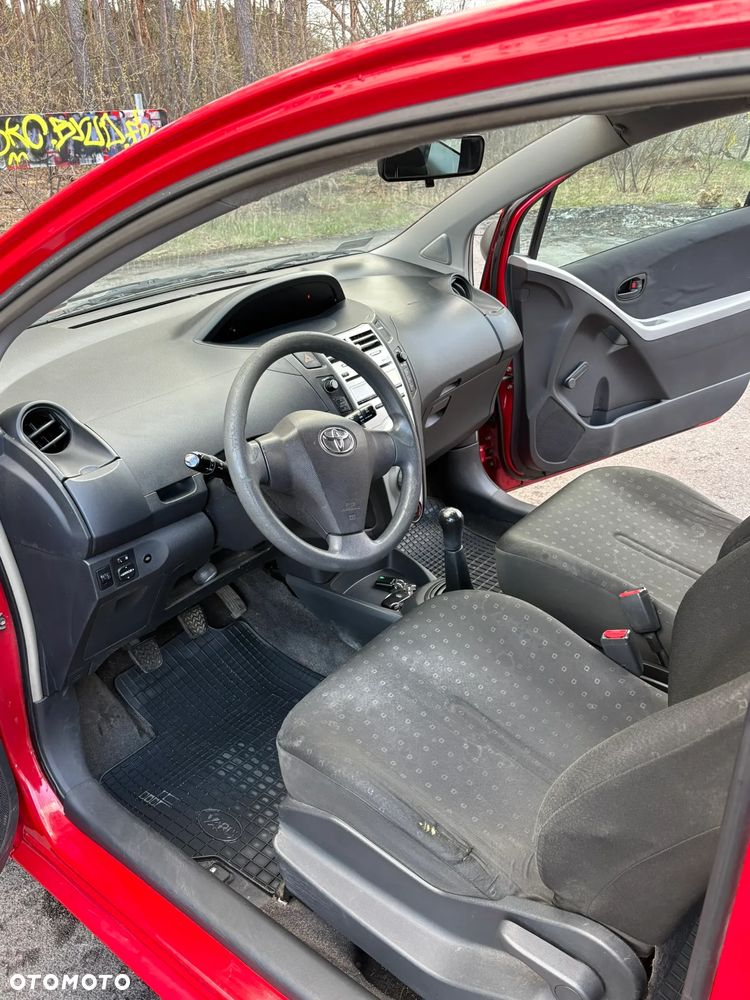 Toyota Yaris 1.0 Luna A/C - 14