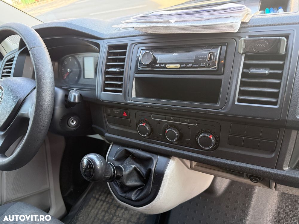 Volkswagen Transporter - 9