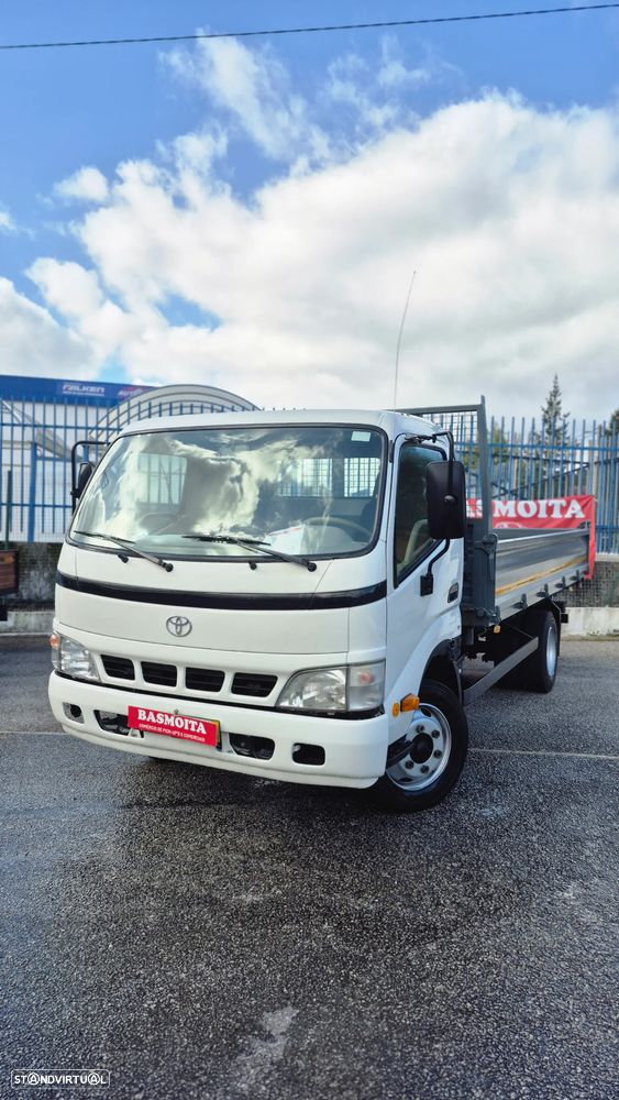 Toyota Dyna - 1