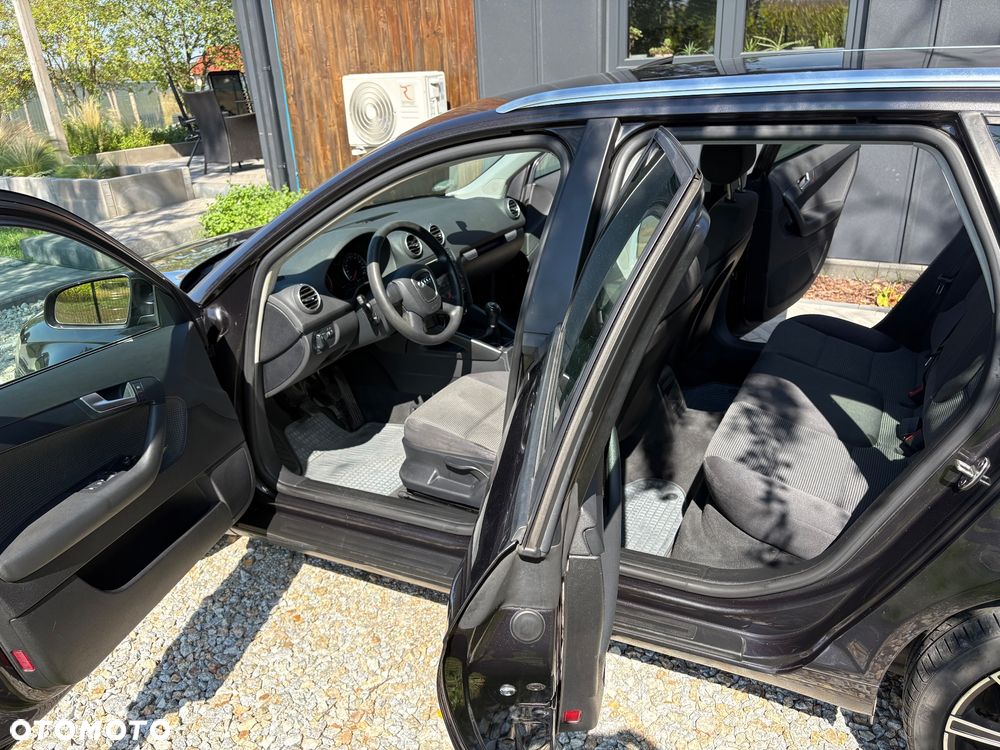 Audi A3 Sportback 2.0 TDI Ambiente - 12