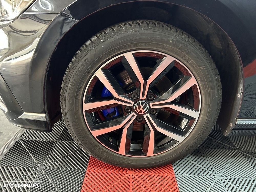 VW Passat Variant 1.5 TSI eHybrid Business DSG - 19