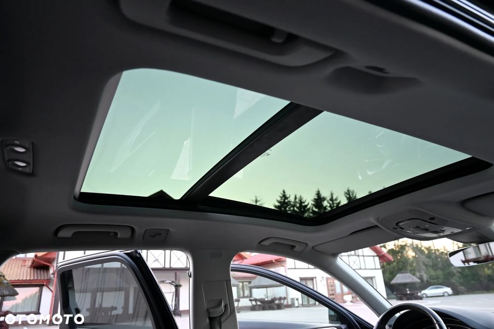 Audi A4 Avant 2.0 TDI S tronic quattro design - 26