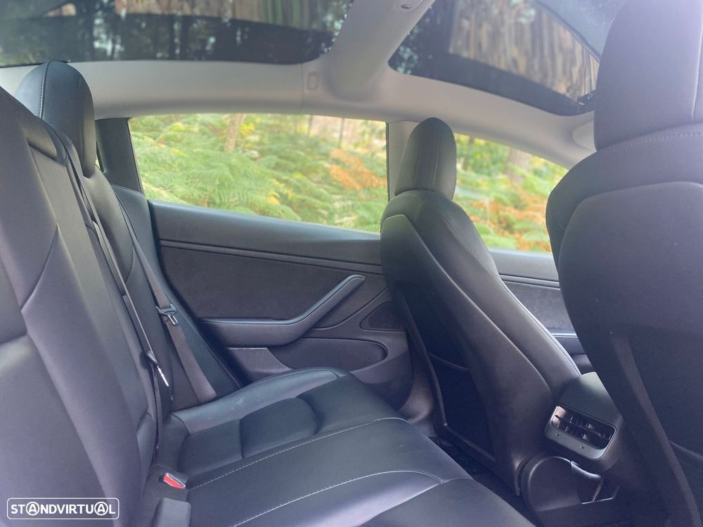 Tesla Model 3 Performance Dual Motor AWD - 32