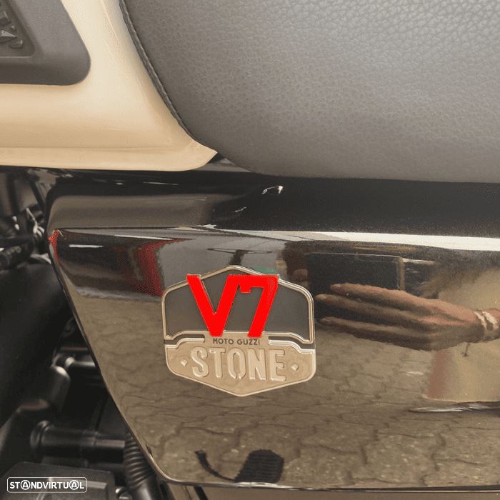 Moto Guzzi V7 STONE TEEN - 7
