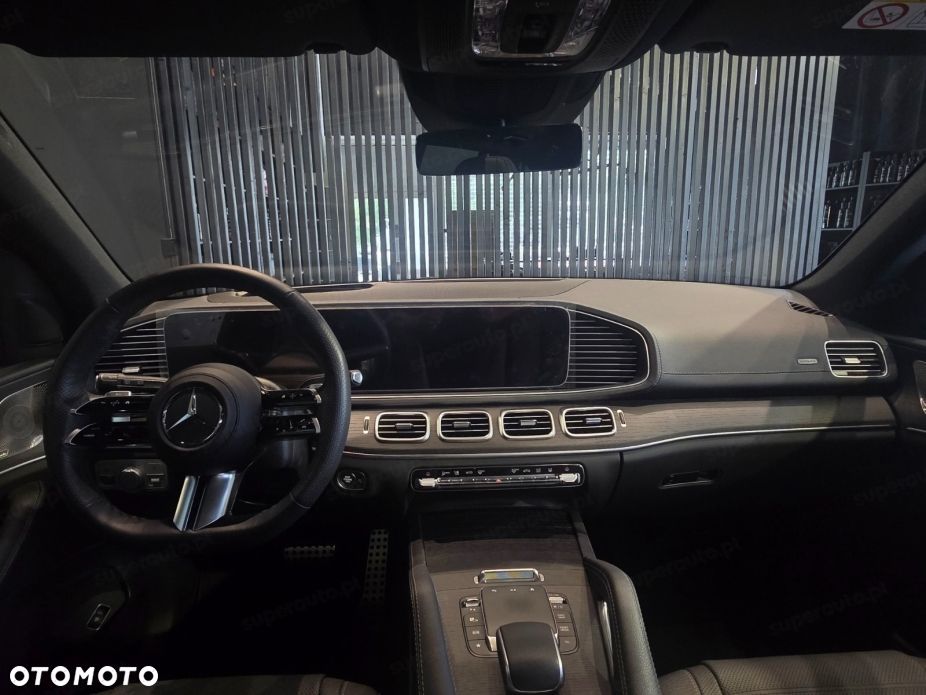 Mercedes-Benz GLS - 9