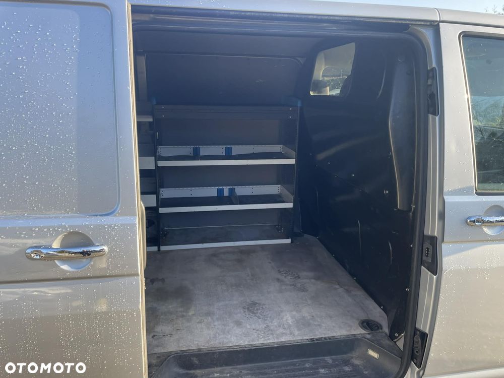 Volkswagen Transporter T5 - 10