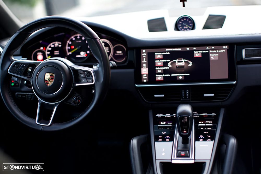 Porsche Cayenne Coupé E-Hybrid - 15