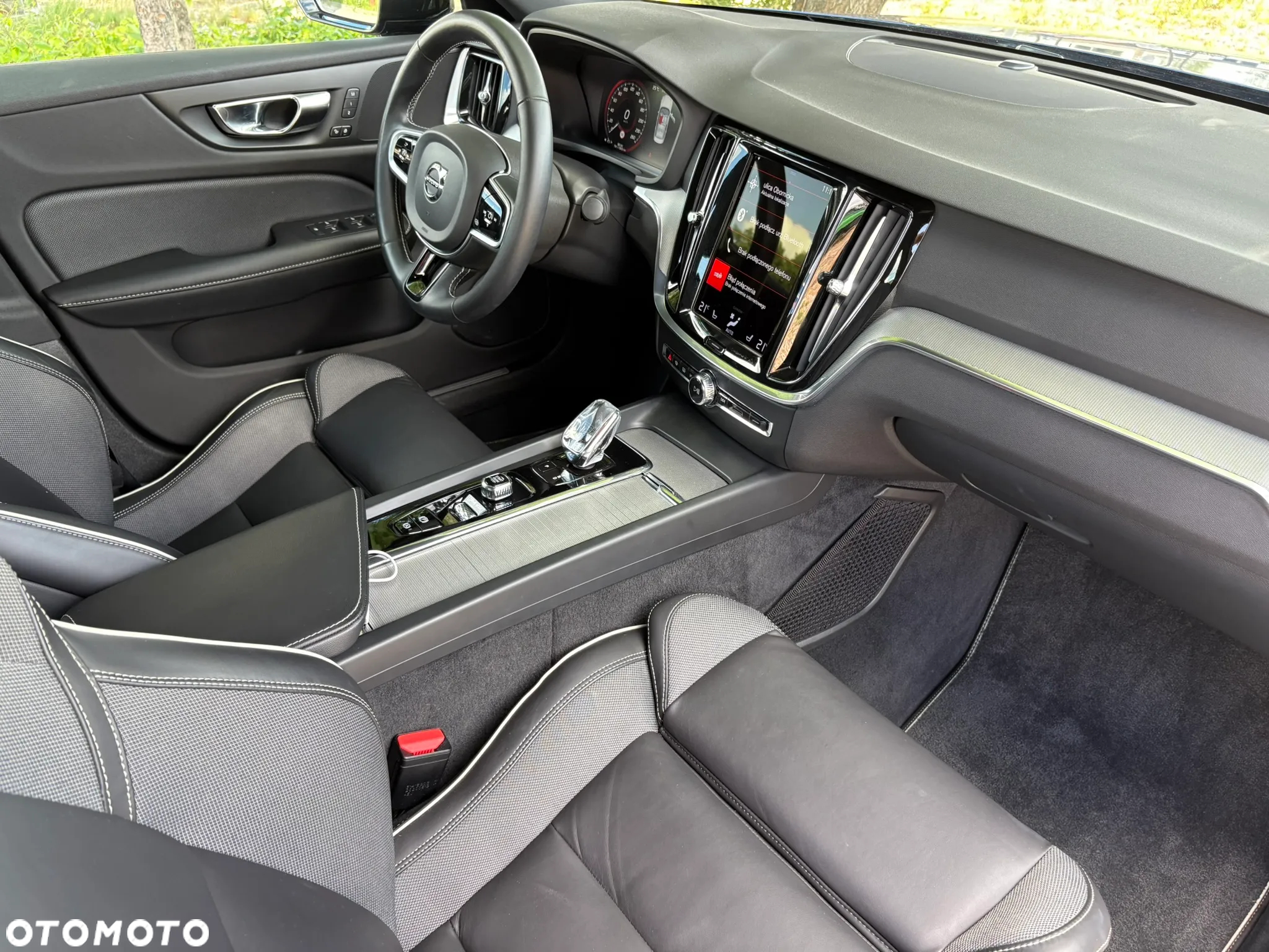 Volvo S60 B4 B R-Design - 30
