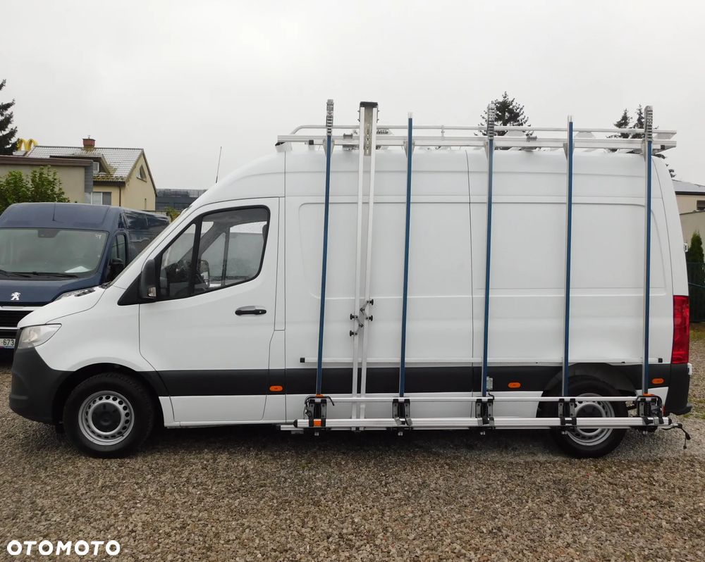 Mercedes-Benz Sprinter - 13