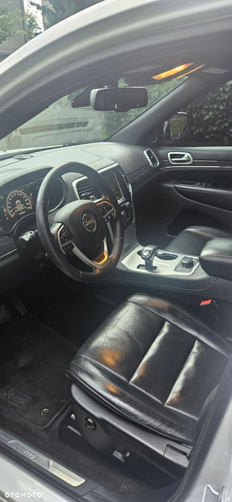 Jeep Grand Cherokee 5.7 V8 HEMI Overland Summit - 19