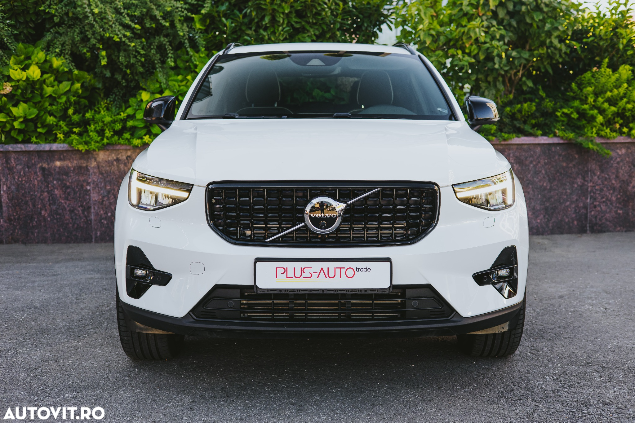 Volvo XC 40 Recharge T5 Twin Engine AT7 R-Design Expression - 2