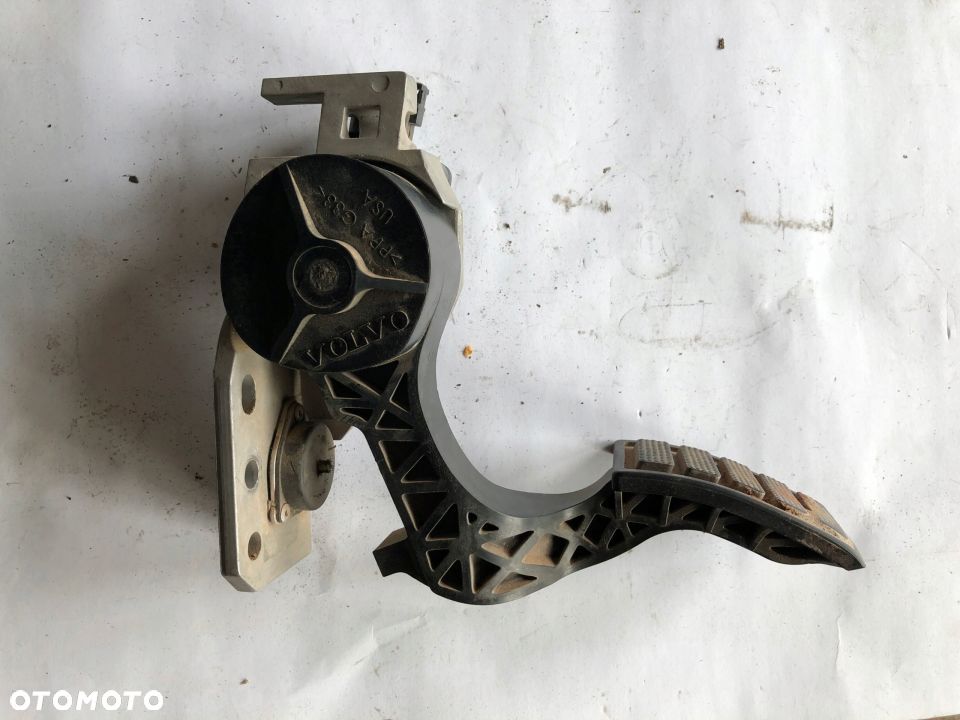 POTENCJOMETR GAZU RENAULT MAGNUM - 1