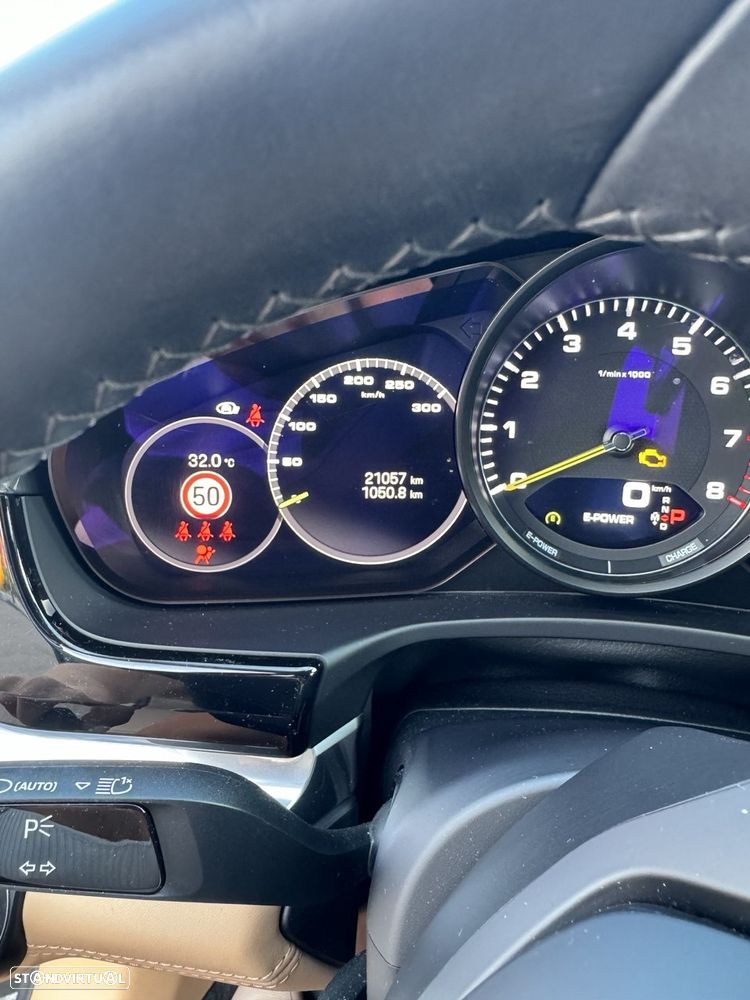 Porsche Panamera Sport Turismo 4S E-Hybrid - 10