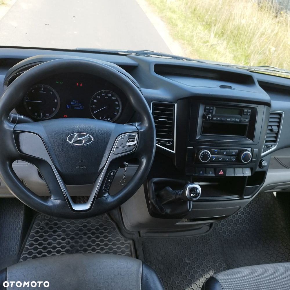 Hyundai H350 - 9