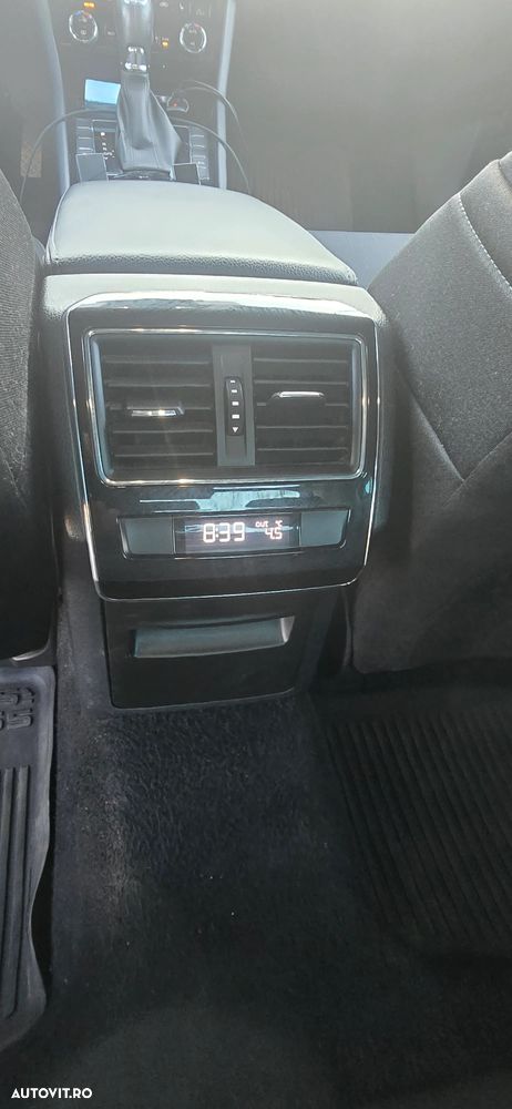 Skoda Superb 2.0 TDI DSG Ambition - 6