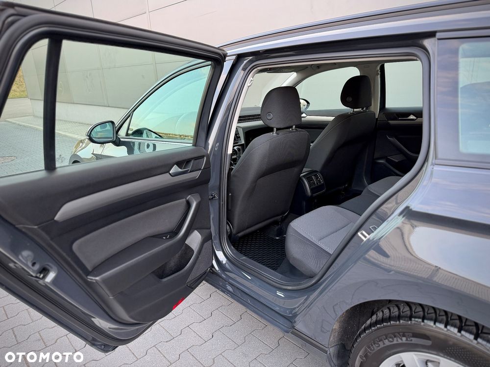 Volkswagen Passat 1.5 TSI EVO Business - 33