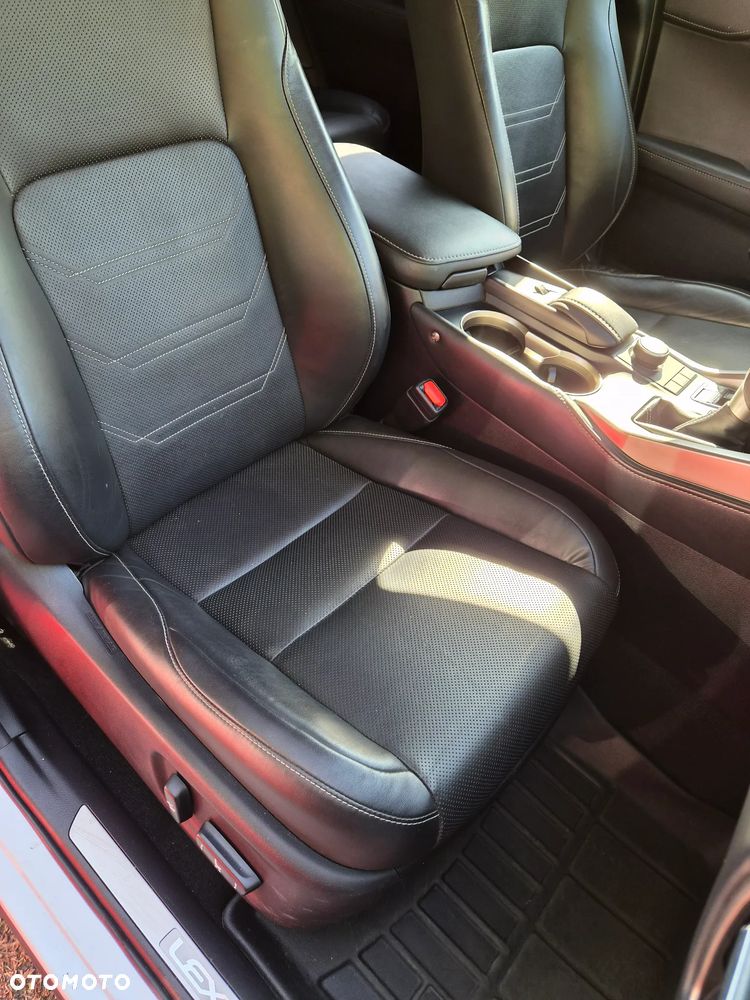 Lexus NX 200t Comfort AWD - 24