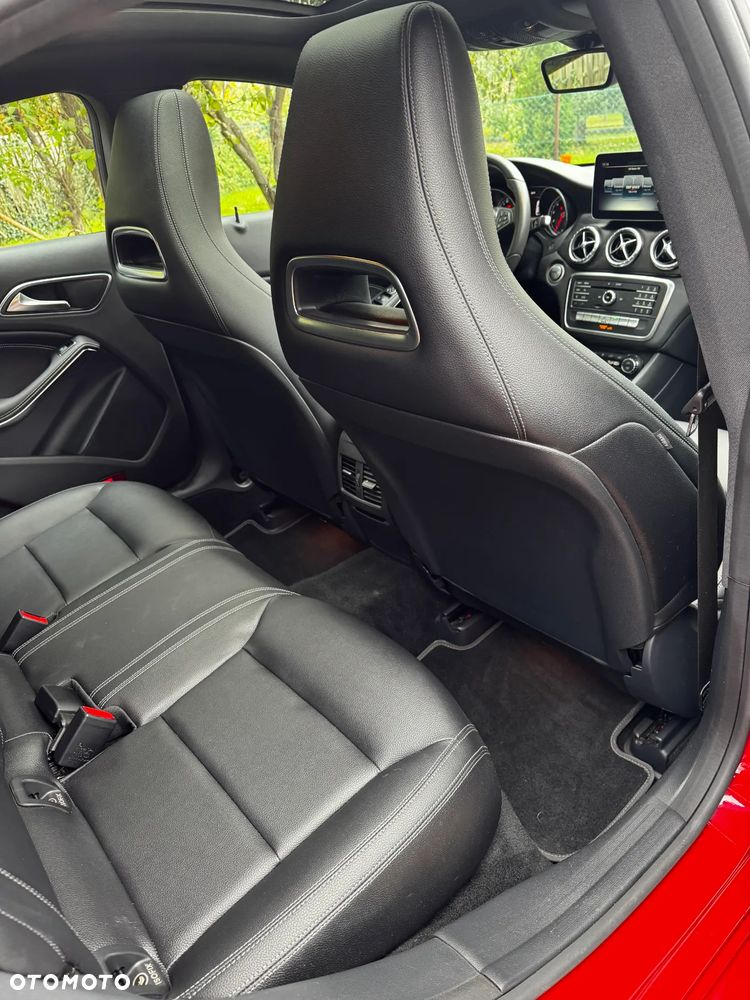 Mercedes-Benz CLA 250 4-Matic - 11