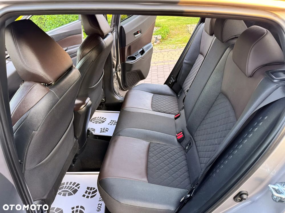 Toyota C-HR Lounge - 31