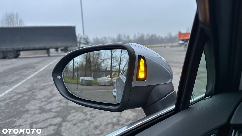 Volkswagen Passat 2.0 TDI EVO Elegance DSG - 21