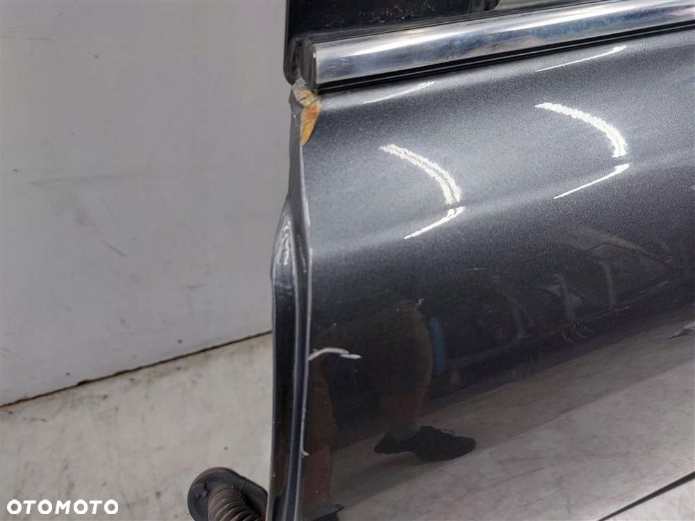 Drzwi tylne lewe tył Toyota Avensis II T25 LIFT 5 DRZWI  2003-2006 SZARERE - 5