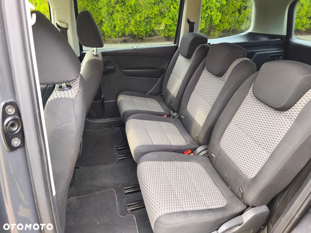 Volkswagen Sharan - 15