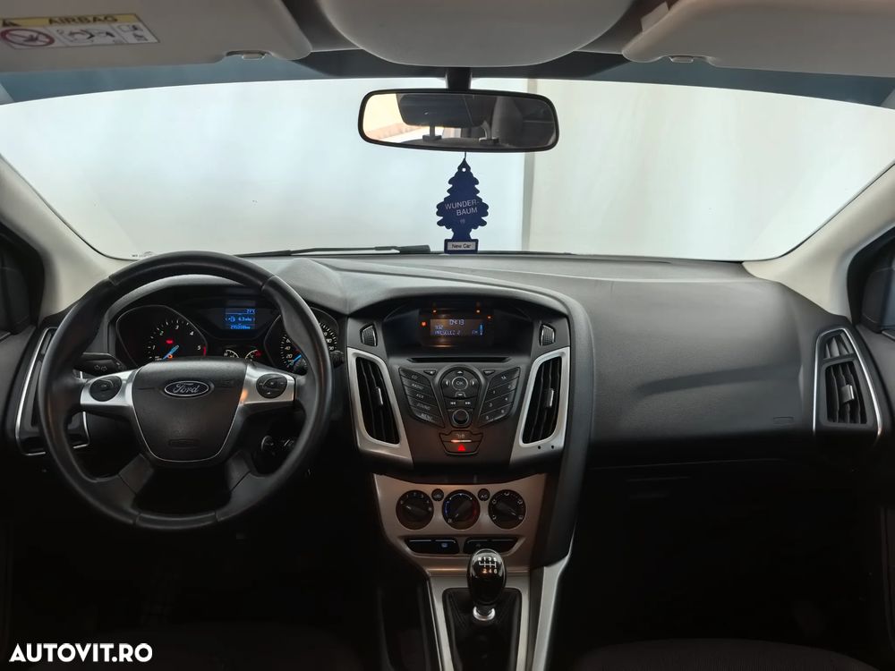 Ford Focus 1.6 TDCI DPF Trend - 11