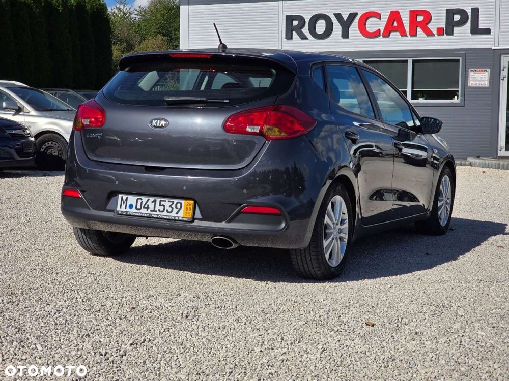 Kia Ceed - 9