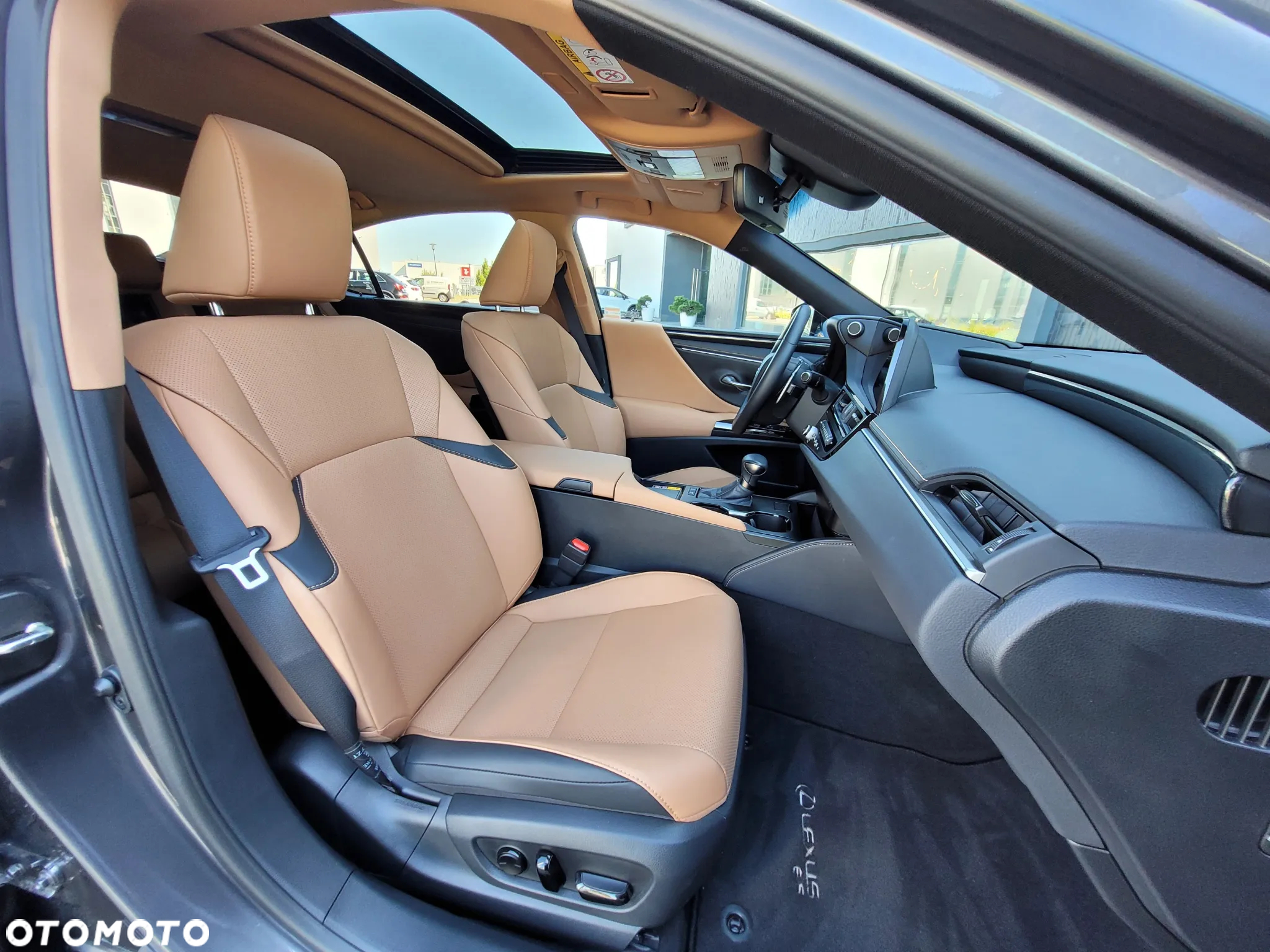 Lexus ES - 15